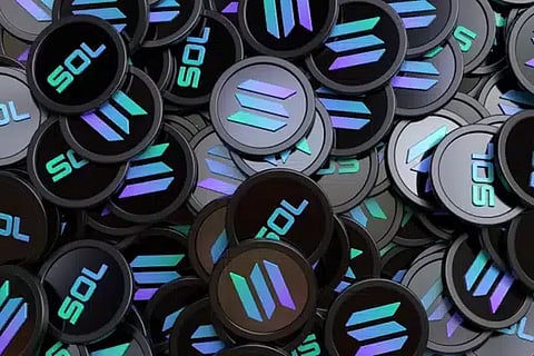 Solana (SOL) Price Eyes Breakout as Speculative Traders Position Long