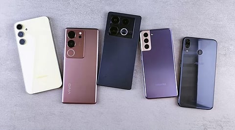 Best Flagship Smartphones to Buy in the UAE in 2026
