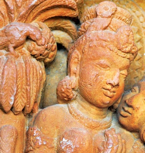 உயிர் தவச் சிறிது காமமோ பெரிது