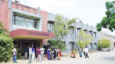 அன்று சில ஆயிரங்கள் ! இன்று நூறு கோடி!