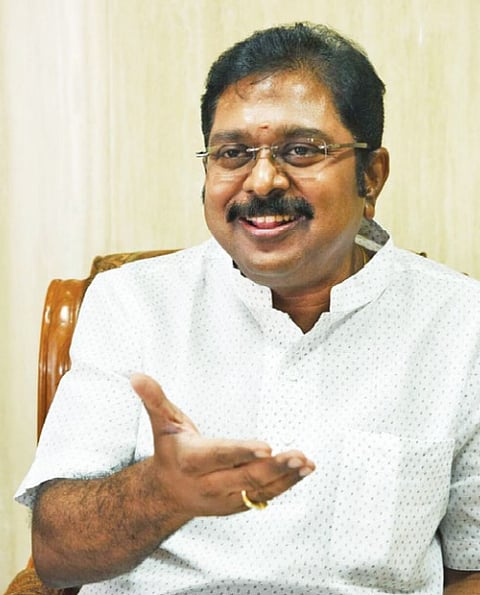 என்ன செய்யப்போகிறார் தினகரன் ?