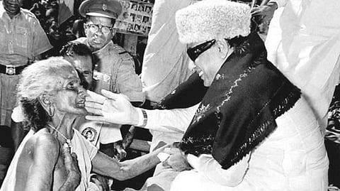 தீர்ப்பு சட்டத்தின் படி; உதவி தர்மத்தின் படி!