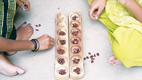 பம்பையா, பரட்டையா?