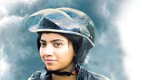 பாரினில் பெண்கள் உழைக்க வந்தோம்