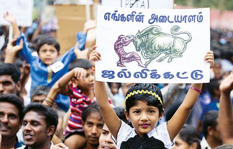 ஆகாவென்றெழுந்தது பார் மாணவப் புரட்சி