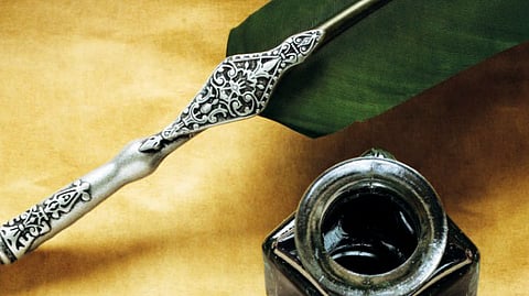 நெருக்கடி நிலையின் இரட்டைப் பிரசவம்