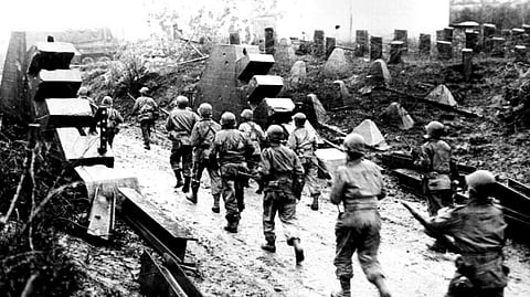 தூரத்து இடி முழக்கம்