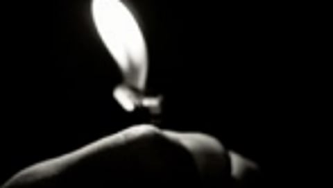 சொற்களின் அடுப்பில் எரியும் துக்கம்