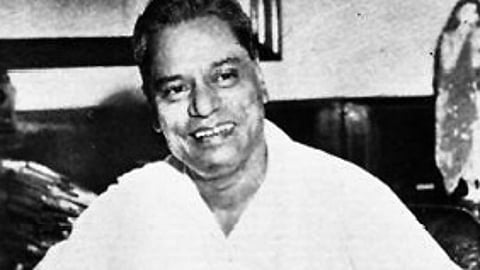 காலக்கண்ணாடி மட்டுமே!