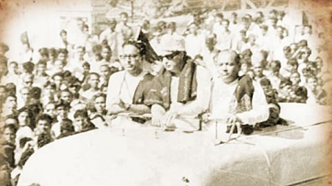 இரட்டை விரல் காட்டினால் போதும்!