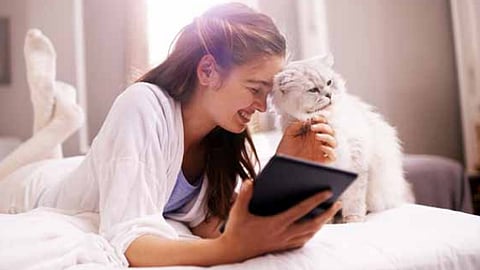 இந்தப் பூனை பால் மட்டும் தான் குடிக்கும்