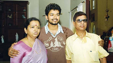 இவ்வளவு ஆண்டுகளில் ஷோபாவைப் பிரிந்திருந்தது நாற்பத்தைந்து நாட்கள்தான்