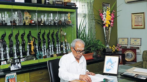 ஒரு பாடலின் ஆரம்ப ட்யூன் ஈர்த்தது என்றால் அந்தப் பாடல் நிச்சயம் ஹிட்