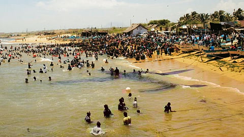 சொல்லக் கொதிக்கும் நெஞ்சம்