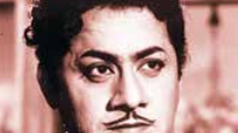 வில்லன்களால் நிரம்பி வழிந்த கதாநாயகன்