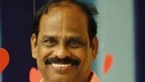 நட்சத்திரங்களுடன் ஒரு வண்ணத்துப்பூச்சி- 11