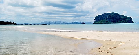 நிலவு தேயாத தேசம் – 11