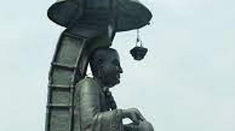 தாகம் தீர்த்தார்!- போதியின் நிழல் 11