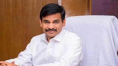 தமிழகத்தில் 16 மாவட்ட கலெக்டர்கள் இடமாற்றம்