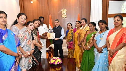 செந்தில் பாலாஜியை பதவி நீக்கம் செய்ய வேண்டும்: ஆளுநரிடம் அண்ணாமலை மனு