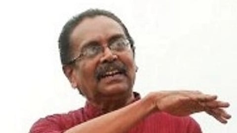 அன்பெனும் தனி ஊசல்!