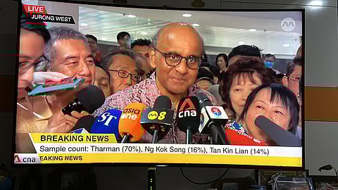 சிங்கப்பூர் அதிபராக தர்மன் சண்முகரத்னம்