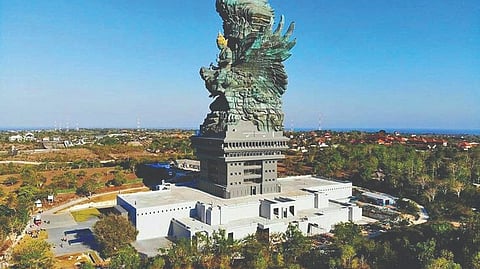 இலக்கற்ற பயணங்கள் 4