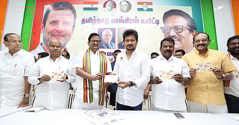 சென்னை சத்தியமூர்த்தி பவனில் கே.எஸ். அழகிரி, உதயநிதி