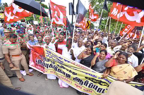 ஆளுநரைக் கண்டித்து மதுரையில் மார்க்சிஸ்ட் கட்சியினர் ஆர்ப்பாட்டம்