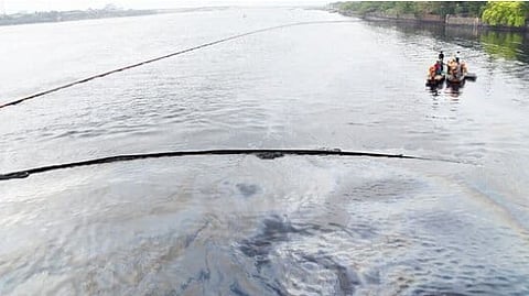 எண்ணூர்: எண்ணெய் கழிவால் பாதிக்கப்பட்ட குடும்பங்களுக்கு நிவாரணம் அறிவிப்பு!