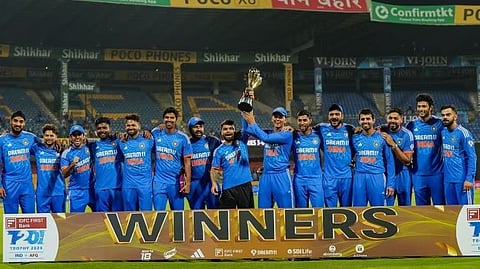 இரண்டு சூப்பர் ஓவர்கள்; அலறிய சின்னசாமி ஸ்டேடியம்!