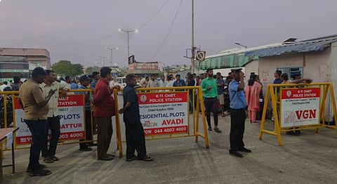 கோயம்பேடா, கிளாம்பாக்கமா - குழப்பத்தில் பயணிகள்; ஆம்னி பேருந்து ஓட்டுநர்கள் போராட்டம்!