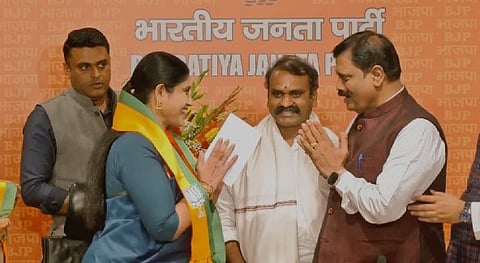 பா.ஜ.க.வில் இணைந்தார் விஜயதாரணி