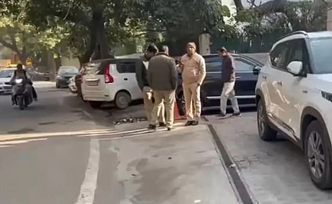 அரவிந்த் கெஜ்ரிவால் தனிச்செயலாளர் வீட்டில் அமலாக்கத்துறை சோதனை!