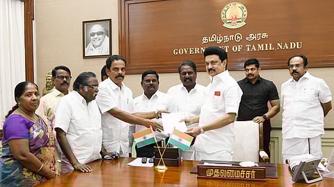 கோட்டையில் முதலமைச்சர் மு.க. ஸ்டாலினைச் சந்தித்த அரசு ஊழியர் ஜேக்டோஜியோ கூட்டமைப்பின் பிரதிநிதிகள்