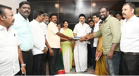 ஸ்டெர்லைட் தீர்ப்பை முன்னிட்டு முதலமைச்சர் ஸ்டாலினைச் சந்தித்து நன்றிதெரிவித்த தூத்துக்குடி மக்கள்