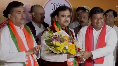 பாஜகவில் இணைந்த முன்னாள் நீதிபதி அபிஜித் கங்கோபாத்யா