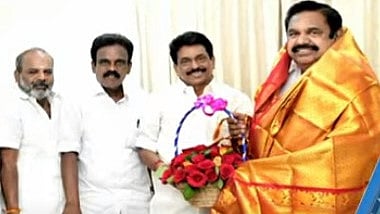 எடப்பாடி பழனிசாமியை சந்தித்து ஆதரவு தெரிவித்த பார்வர்ட் பிளாக் கட்சியினர்