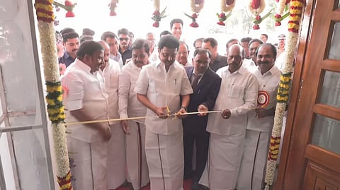 மயிலாடுதுறை மாவட்ட ஆட்சியர் அலுவலகத்தை திறந்து வைக்கும் முதல்வர் ஸ்டாலின்