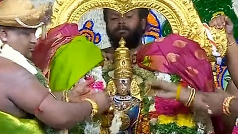 கோலாகலமாக நடைபெற்ற மீனாட்சி - சுந்தரேஸ்வரர் திருக்கல்யாணம்!