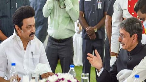 ஆளுநர் மாளிகை விருந்து