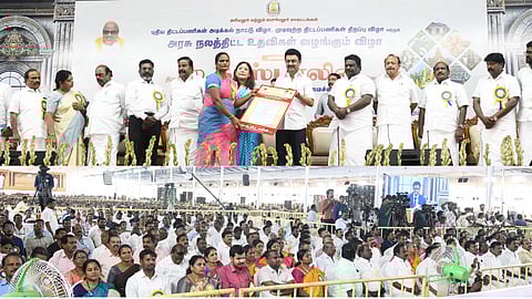 சிரிக்காமல் பேட்டி கொடுக்கிறார் பழனிசாமி- மு.க.ஸ்டாலின் நக்கல்!