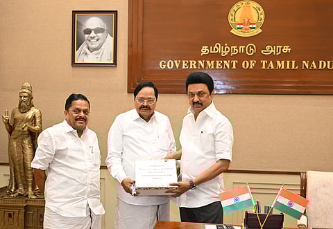 புயல் நிவாரணத்துக்கு தி.மு.க. எம்.எல்.ஏ.கள் ஒரு மாத சம்பளம்!