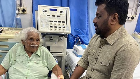 ஜனாதிபதியின் தாயார் அரசு மருத்துவமனையில் சிகிச்சை!