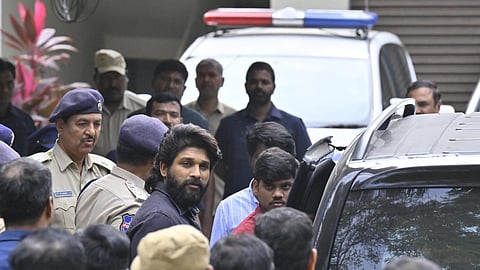 Actor Allu Arjun arrived at Chikadpally police station in Hyderabad