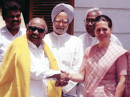 கலைஞர் கருணாநிதி, டாக்டர். மன்மோகன் சிங், சோனியா காந்தி