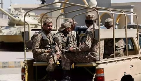 பாகிஸ்தான்: மோதலில் 18 வீரர்கள், 23 பயங்கரவாதிகள் பலி!