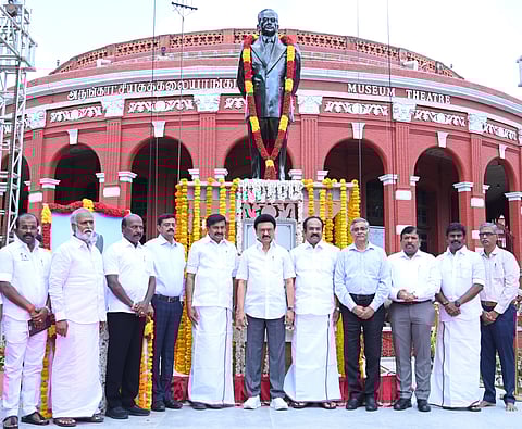 சர் ஜான் மார்சல் சிலை சென்னையில் திறப்பு!