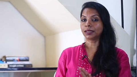 கவிஞர் குட்டி ரேவதி