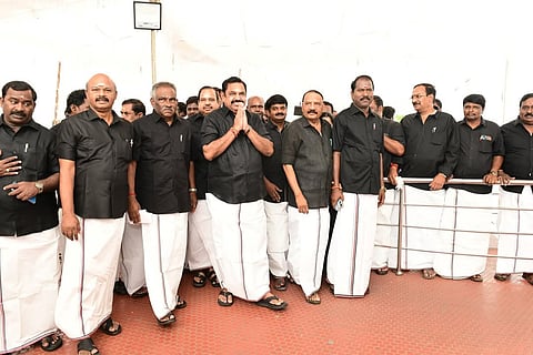 அதிமுக சட்டமன்ற உறுப்பினர்கள்